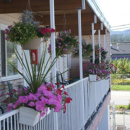 Travellers Motel Cranbrook Exterior photo